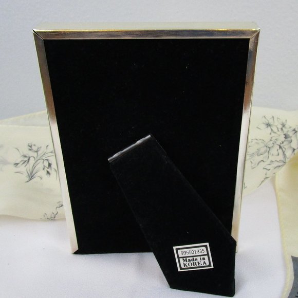 Target Home 3.5 x 5 Silver Tone Photo Frame - Picture 7 of 10